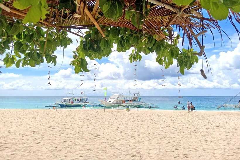 Boracay: Island Boat Tour with Crystal Cove Entry - Who should book this Boracay boat trip