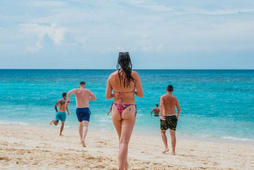 Boracay: Island Hopping & Cliff Jumping by Haqqy Life - Snorkeling over marine life