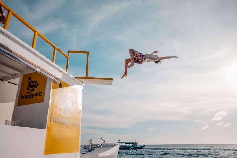 Boracay: Island Hopping & Cliff Jumping by Haqqy Life - How the timing works in real terms