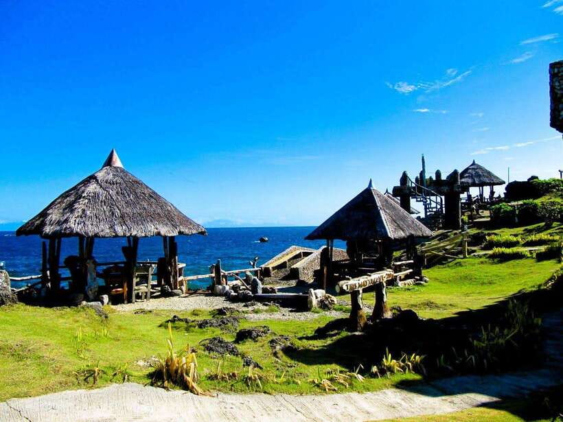 Boracay: Island Hopping Tour with Boodle Fight Lunch - Key points to know before booking