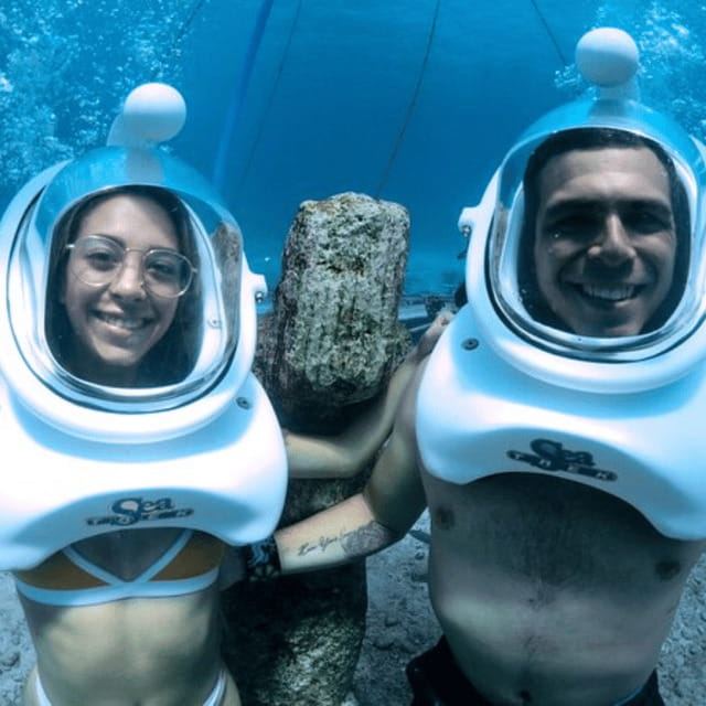 Boracay: Island Hopping with Buffet Lunch & Helmet Diving - What lunch adds to a five-hour boat trip