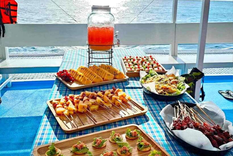 Boracay Island Rhythm Sunset Cruise - Snacks, cocktails, and what is included