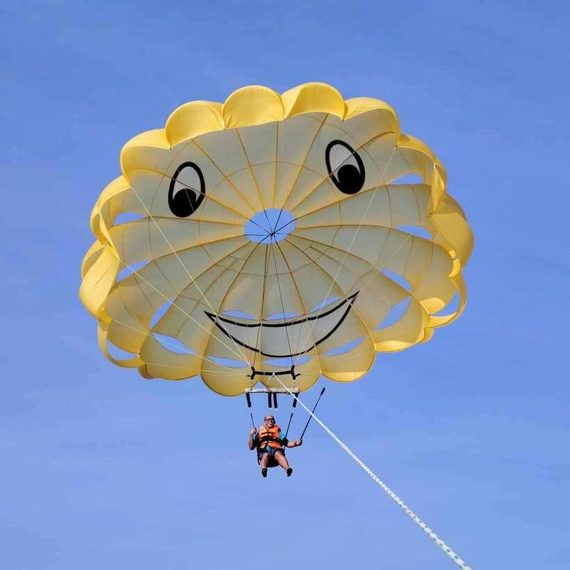 Boracay: Parasailing, Island Hopping, ATV Ride and Kawa Bath - What makes this Boracay day different