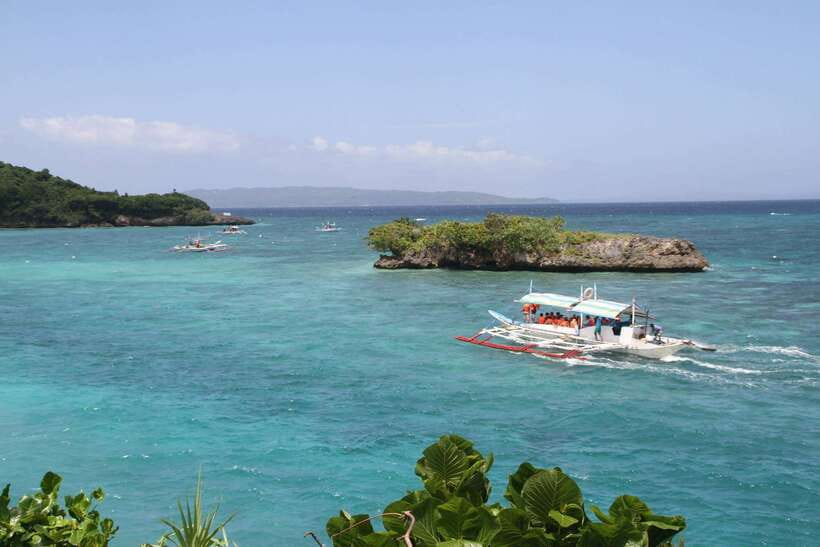 Boracay: Private Island Hopping & Snorkeling Tour - Why a private boat changes the day