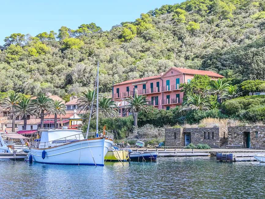 Bormes-les-Mimosas: Hybrid boat trip to the island of Port-Cros - Hiking to Forts and Protected Nature