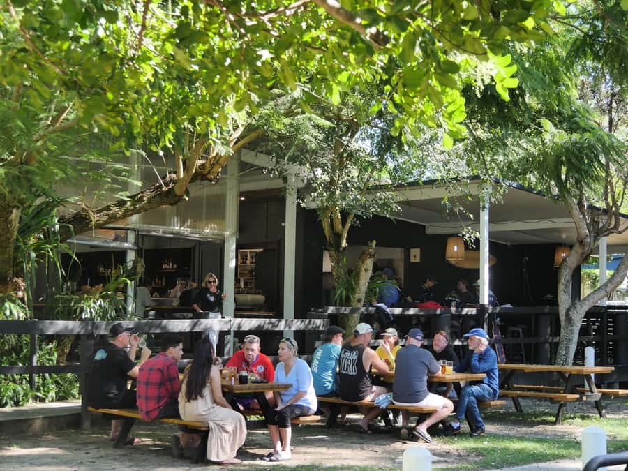 Brisbane: Island Pub Crawl with Lunch and High-Speed Boat - A full day from Brisbane to Moreton Bay