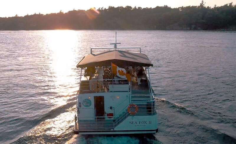 Brockville: 1000 Islands Cruise - Turning into the smaller island passages