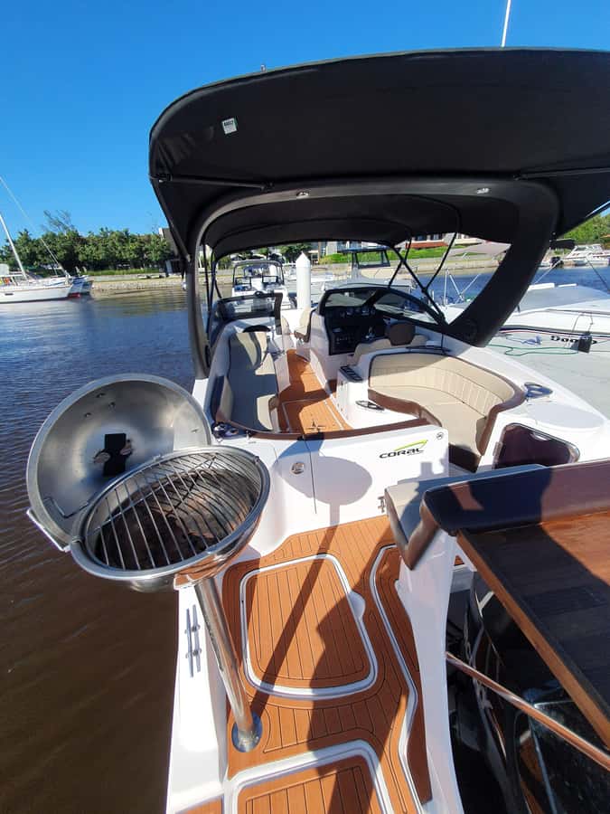 Búzios: Speedboat tour of 2 islands and 11 beaches - João Fernandes and João Fernandinho Bring More Water Time