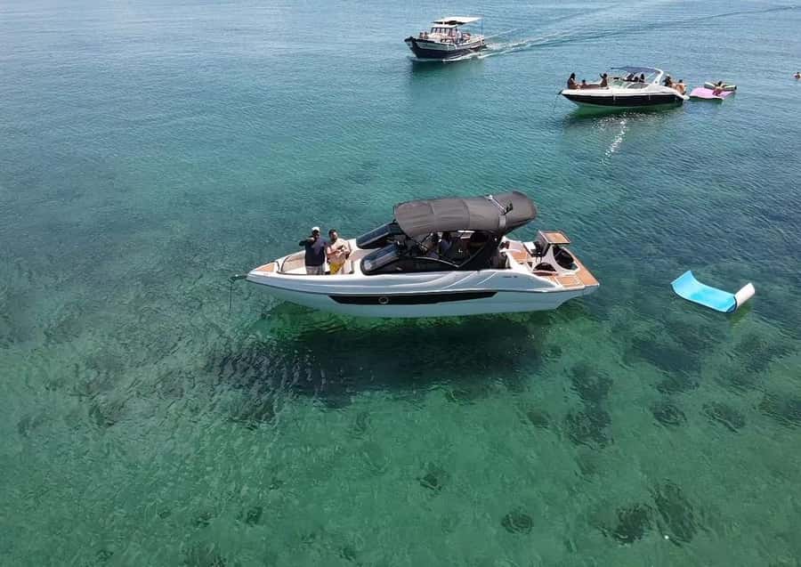 Búzios: Speedboat tour of 2 islands and 11 beaches - Who Will Enjoy This Tour Most