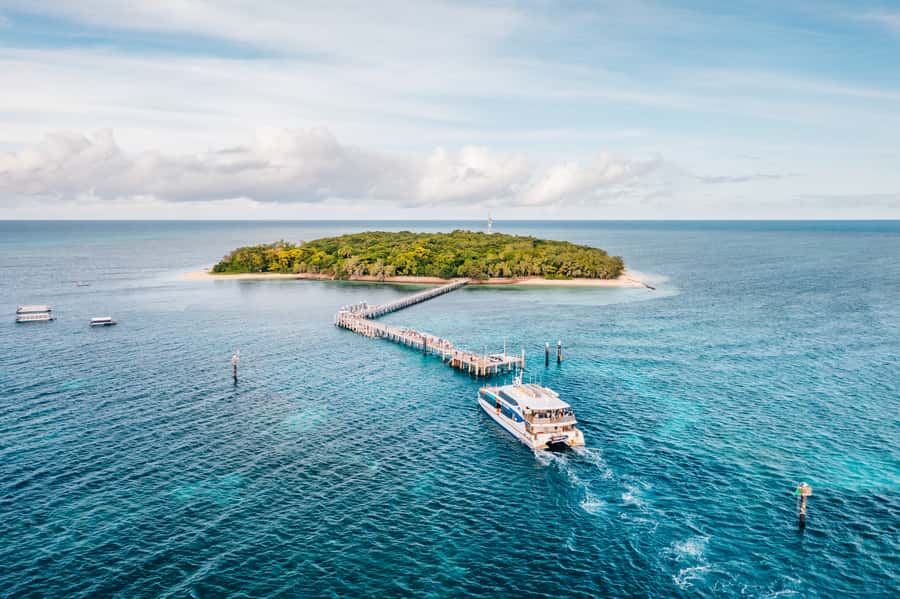 Cairns: Green Island, Snorkelling and Glass-Bottom Boat - Your first look at Green Island