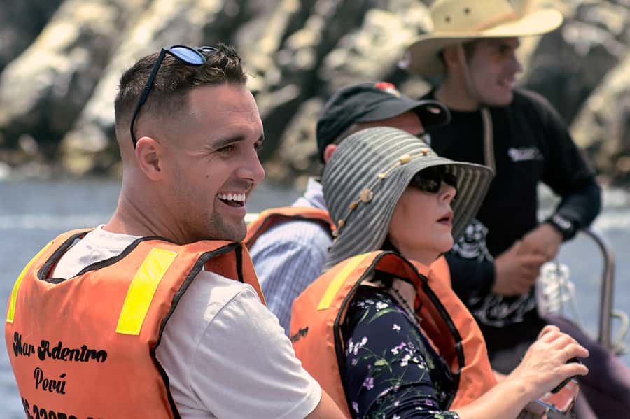 Callao: Swimming with Sea Lions Palomino Islands Boat Tour - Cold water, wet suits, and changing aboard