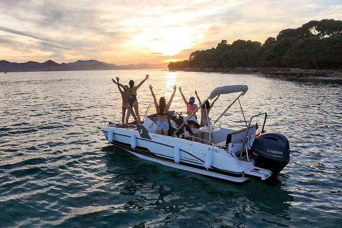 Cannes Relaxation evening in the Lerins Islands Private boat - Sunset, aperitif, and the food question