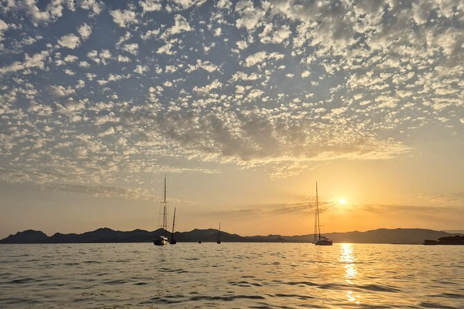 Cannes Relaxation evening in the Lerins Islands Private boat - Who will enjoy this most