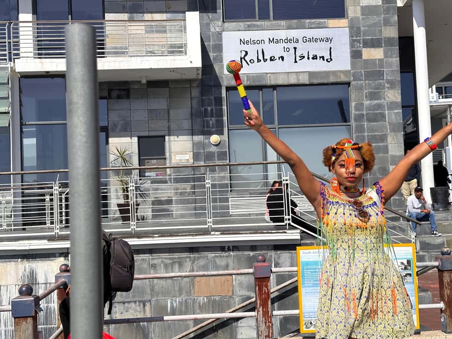 Cape Town: Robben Island Ferry Ticket and Guided Prison Tour - Who Will Get the Most From This Visit?
