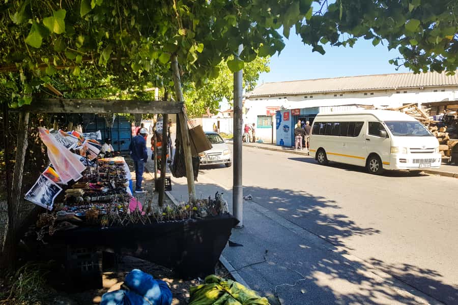 Cape Town: Robben Island Ferry Ticket and Townships Tour - Gugulethu memorials and the price of resistance