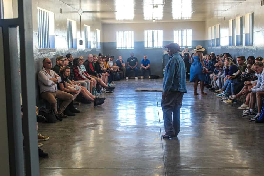 Cape Town: Robben Island ferry ticket plus Guided Tour - Does the four-hour schedule give you enough time?
