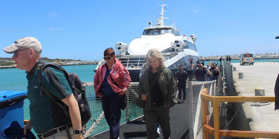 Cape Town: Robben Island ferry ticket with guided tour - The leprosy graveyard and the island’s earlier story