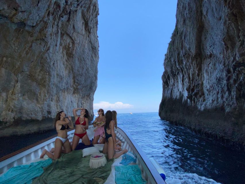 Capri: Island and Grottos Boat Cruise with Snacks and Drinks - What makes this Capri cruise worthwhile