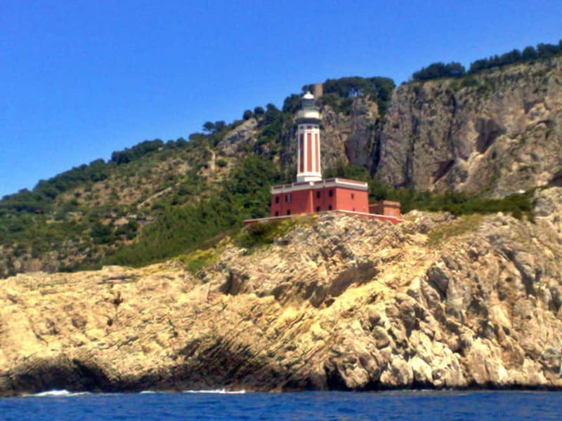 Capri Island: Private 2-or 3-Hour Boat Cruise - A local sailor makes the difference