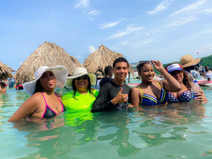 Cartagena: 4 Island Day Trip by Boat and Caribbean Lunch - Communication and timing matter