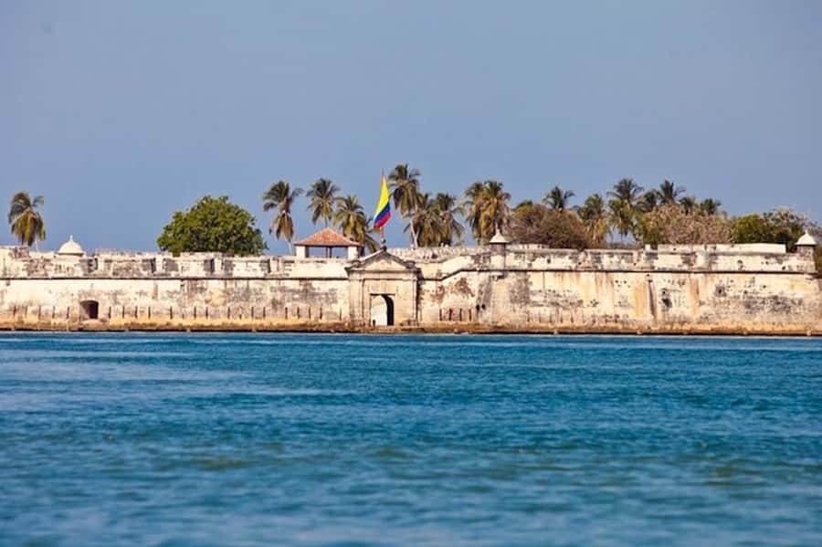 Cartagena: 5 Islands Premium Tour with Lunch and Snorkeling - Tierra Bomba and the forts of San Fernando and San José