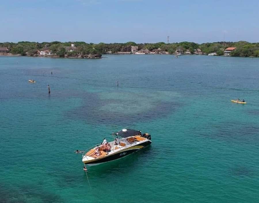 Cartagena: Rosario Islands Private Boat Tour - Leaving Cartagena for Rosario National Park