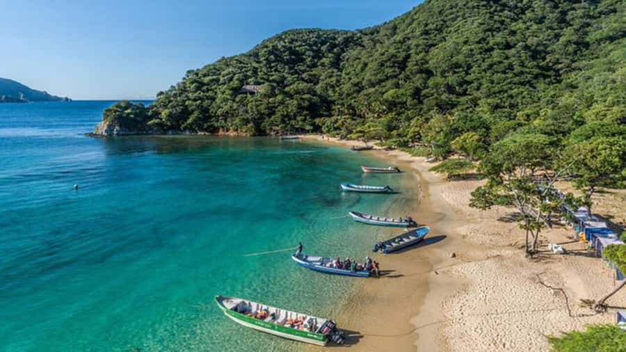 Cartagena: Rosario Islands Private Boat Tour - What to pack for an eight-hour boat day