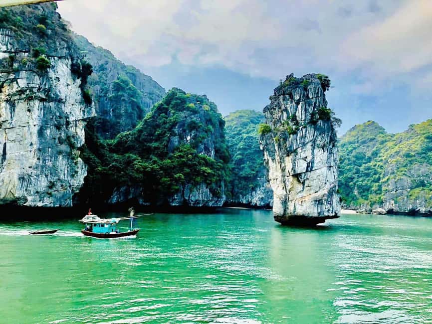 Cat Ba/Ha Noi: Lan Ha and Monkey Island Full Day Boat Trip - Lunch on the boat from noon to 1:00 p.m.