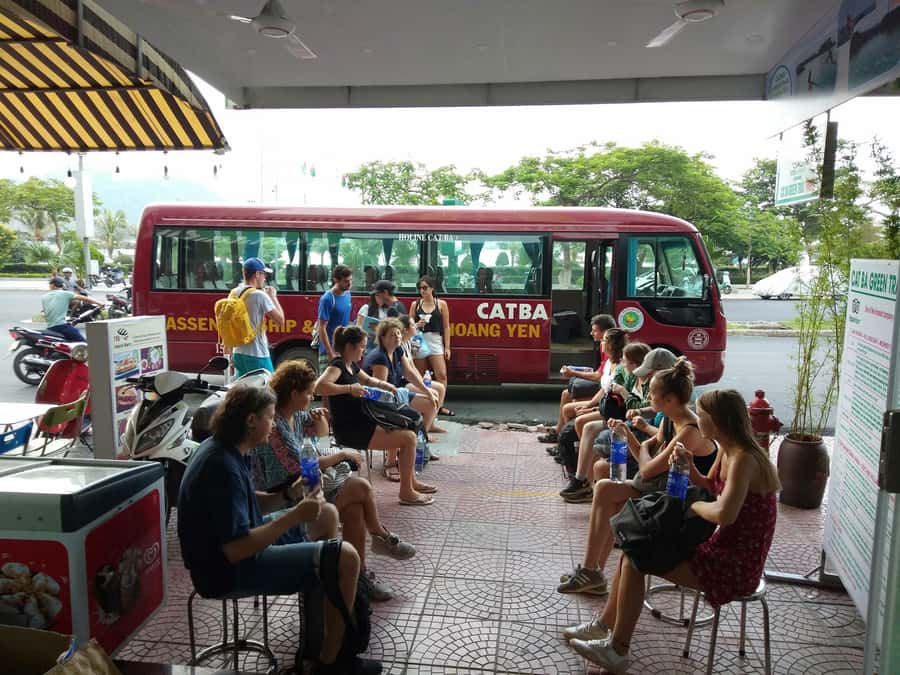 Cat Ba Island: Full-Day Cruise to Lan Ha Bay and Ha Long Bay - Afternoon islets, a fish farm, and the second swim