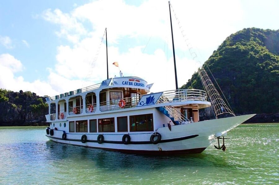 Cat Ba Island: Halong & Lan Ha Bay, cozy boat, biking, kayak - Why this route works better than a standard bay cruise