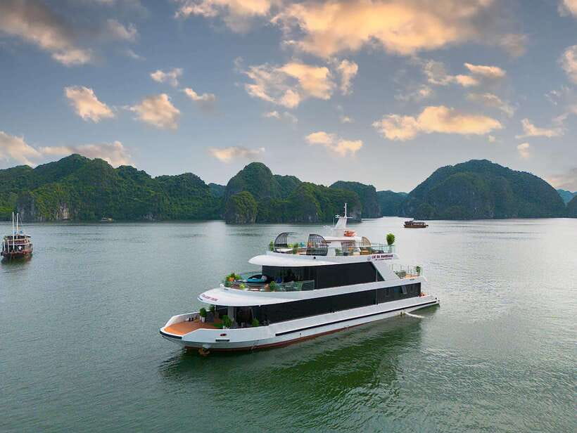 Cat Ba Island: Lan Ha Bay Full-Day with Luxury Cruise - Leaving Cat Ba and passing Cai Beo Floating Village