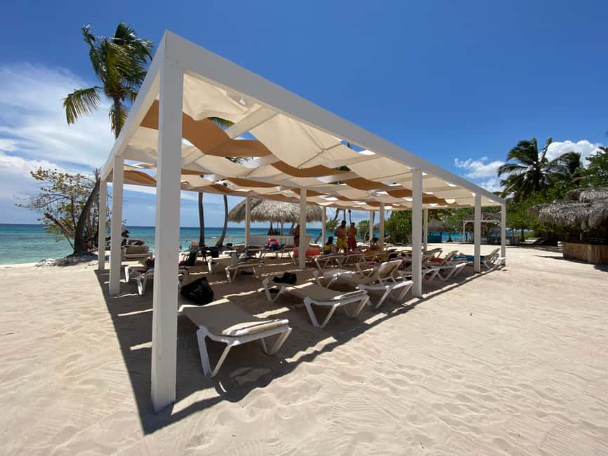 Catalina Island Comfort: Snorkeling & Catamaran Experience - Two and a half hours for lunch and the beach