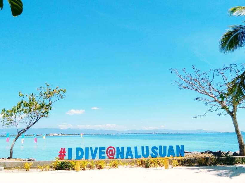 Cebu: Mactan Island Hopping Boat Tour with Lunch - Why Mactan Makes a Good Base for Island Hopping