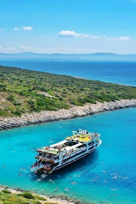 Cesme: Islands and Bays Boat Trip with BBQ Lunch - Hotel Pickup, Staff and Overall Organization