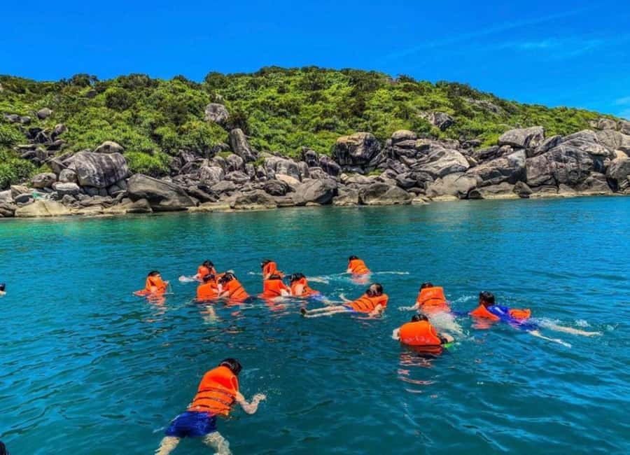 Cham Island: 1-Day Speedboat Trip with Snorkeling and Lunch - Bai Lang gives the tour a cultural beginning