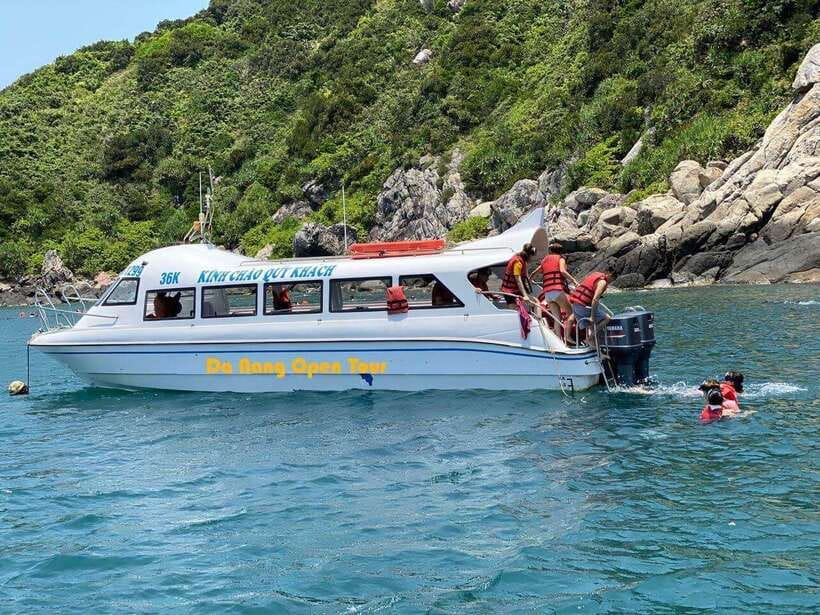 Cham Island: Snorkeling Tour by Speed Boat From HoiAn/DaNang - Snorkeling at Hon Nhon Beach