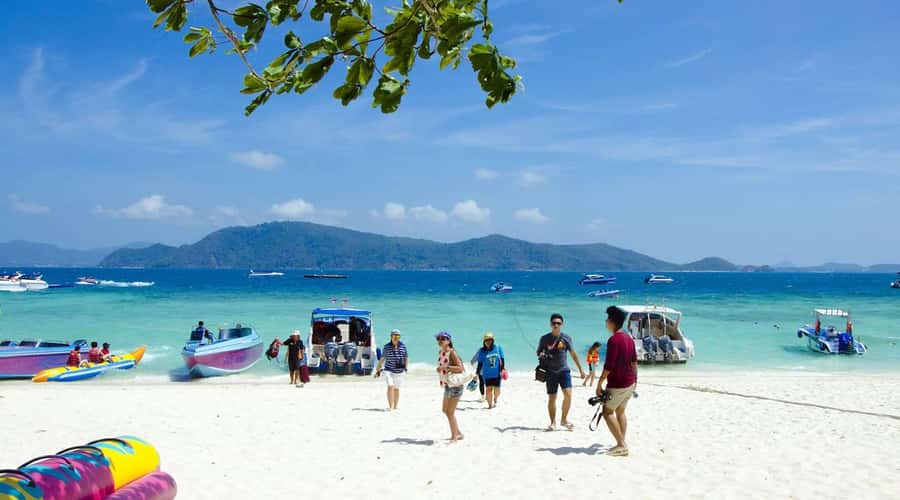 Coral and Racha Island Tour by Speed boat - The guide and crew make a real difference