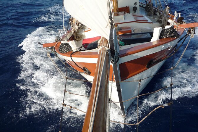 Corfu: Semi-Private Cruise to Paxos and Antipaxos Islands - Lunch, fruit, and the open bar