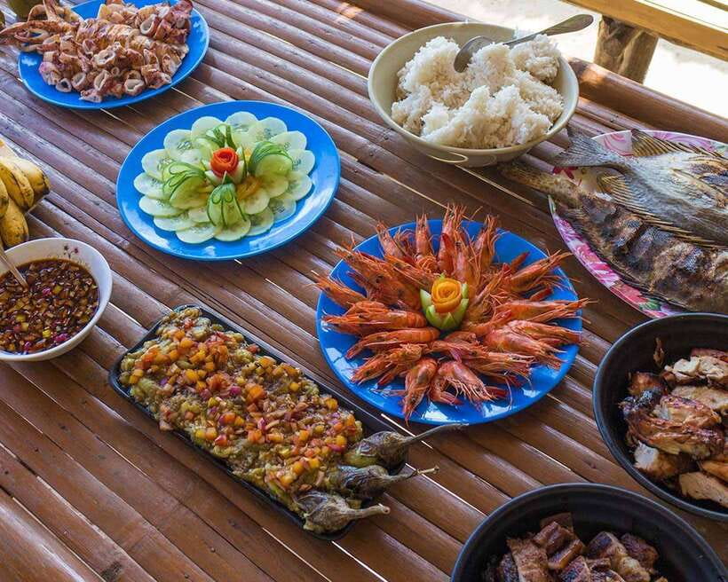 Coron: Coastal Cliffs, Beach & Malcapuya Island Hopping Tour - Lunch is simple, local, and useful