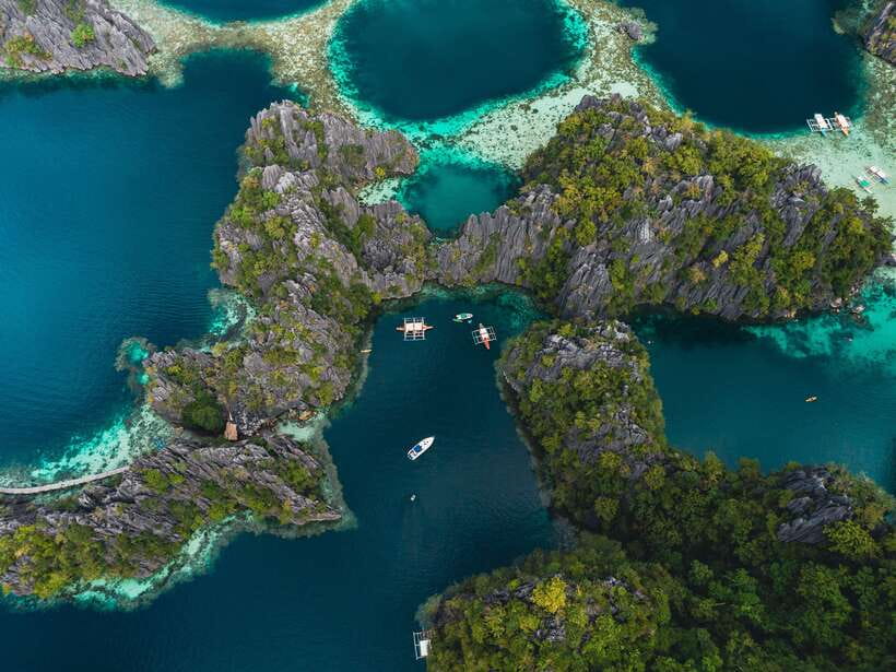 Coron: Private Island-Hopping Tour on a Yacht or Speedboat - Why a private boat works well in Coron