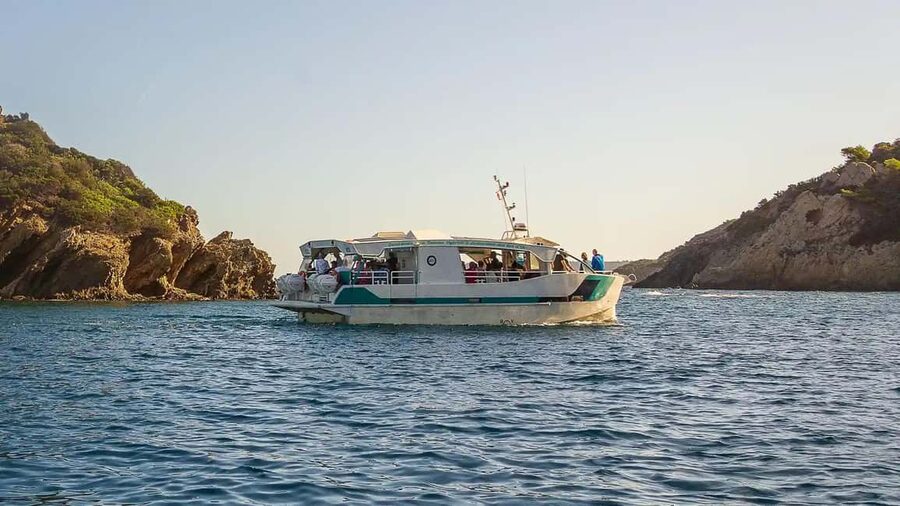 Cruise of the 2 Islands: Porquerolles & Port-Cros with stops - Crossing to Port-Cros, the wilder island