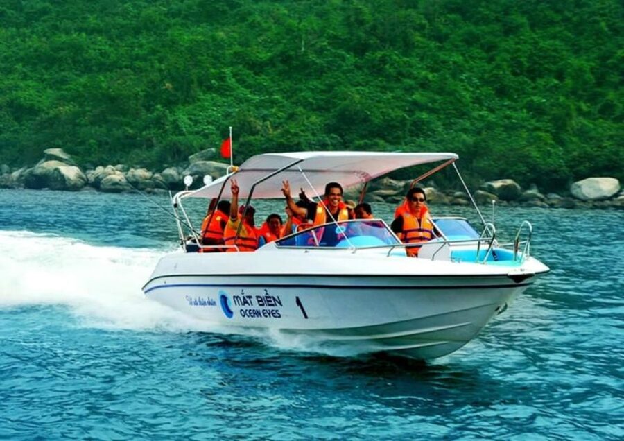 Da Nang: Cham Island Boat Day Trip with Snorkeling and Lunch - Sa Huynh display area and the first island orientation