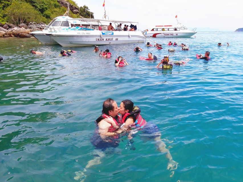 Da Nang/Hoi An: Cham Islands Snorkeling by High-Speed Boat - A short look at Non Nuoc Stone Carving Village