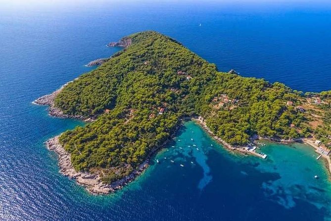 Day Cruise in the Elafiti Islands from Dubrovnik - Boat comfort, seating, and the guide commentary