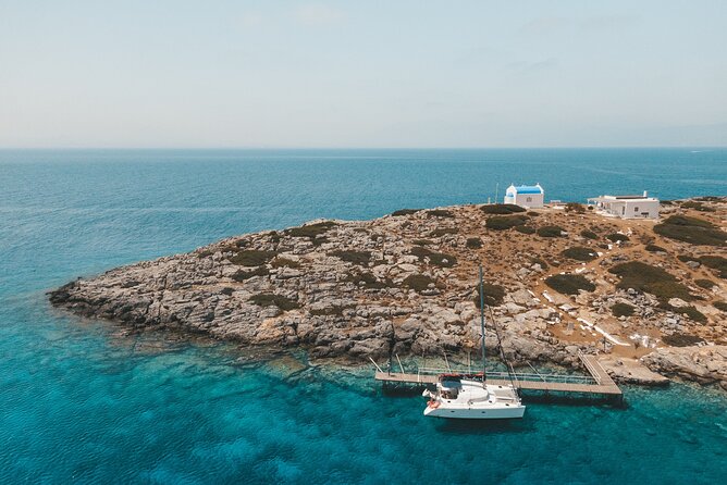 Dia Island Catamaran – Premium Lunch, Open Bar, Small Group - Four hours in Dia Island’s clear water