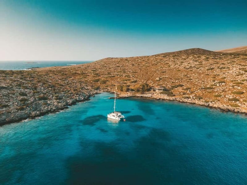 Dia Island Catamaran – Premium Lunch, Open Bar, Small Group - Returning to Crete in the afternoon