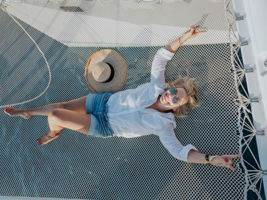 Dia Island Catamaran – Premium Lunch, Open Bar, Small Group - Who should book this cruise