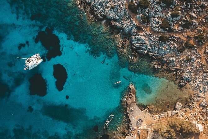 Dia Island Catamaran – Premium Lunch, Open Bar, Small Group - Starting in Heraklion and leaving the harbor