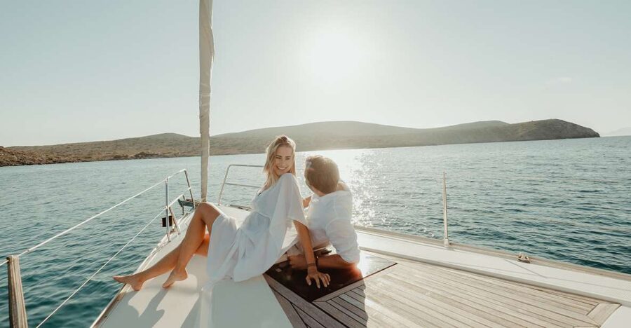 Dia Island: Semi-Private Full Day Sailing Trip with meal - Four hours around Dia Island