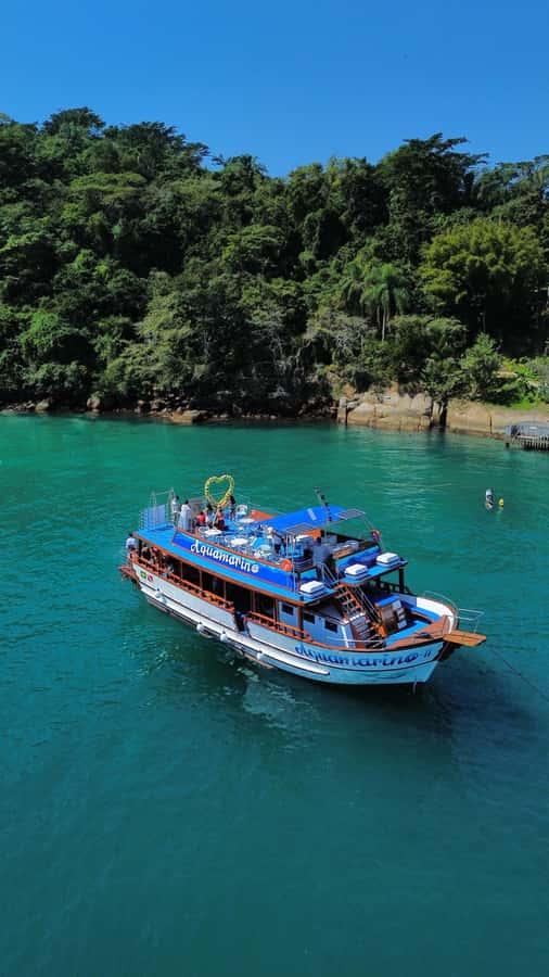 Discover the best islands in Paraty on an exclusive boat tour - A comfortable boat, but not a private yacht